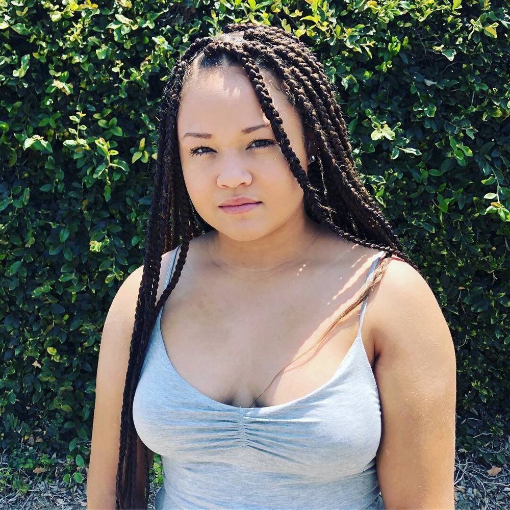 Meet your Posher, Sky